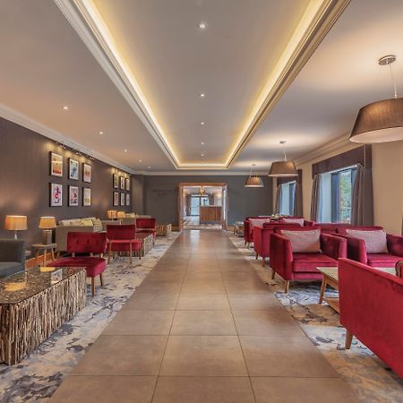 Silverbirch Hotel Ома Екстер'єр фото