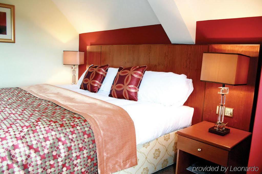 Silverbirch Hotel Ома Екстер'єр фото